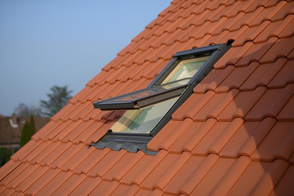 Cómo limpiar y mantener su ventana Velux en perfecto estado